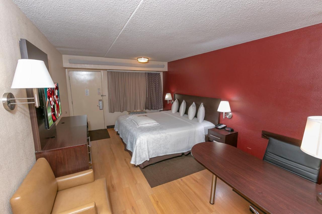 Red Roof Inn Plus+ Statesville Exterior photo
