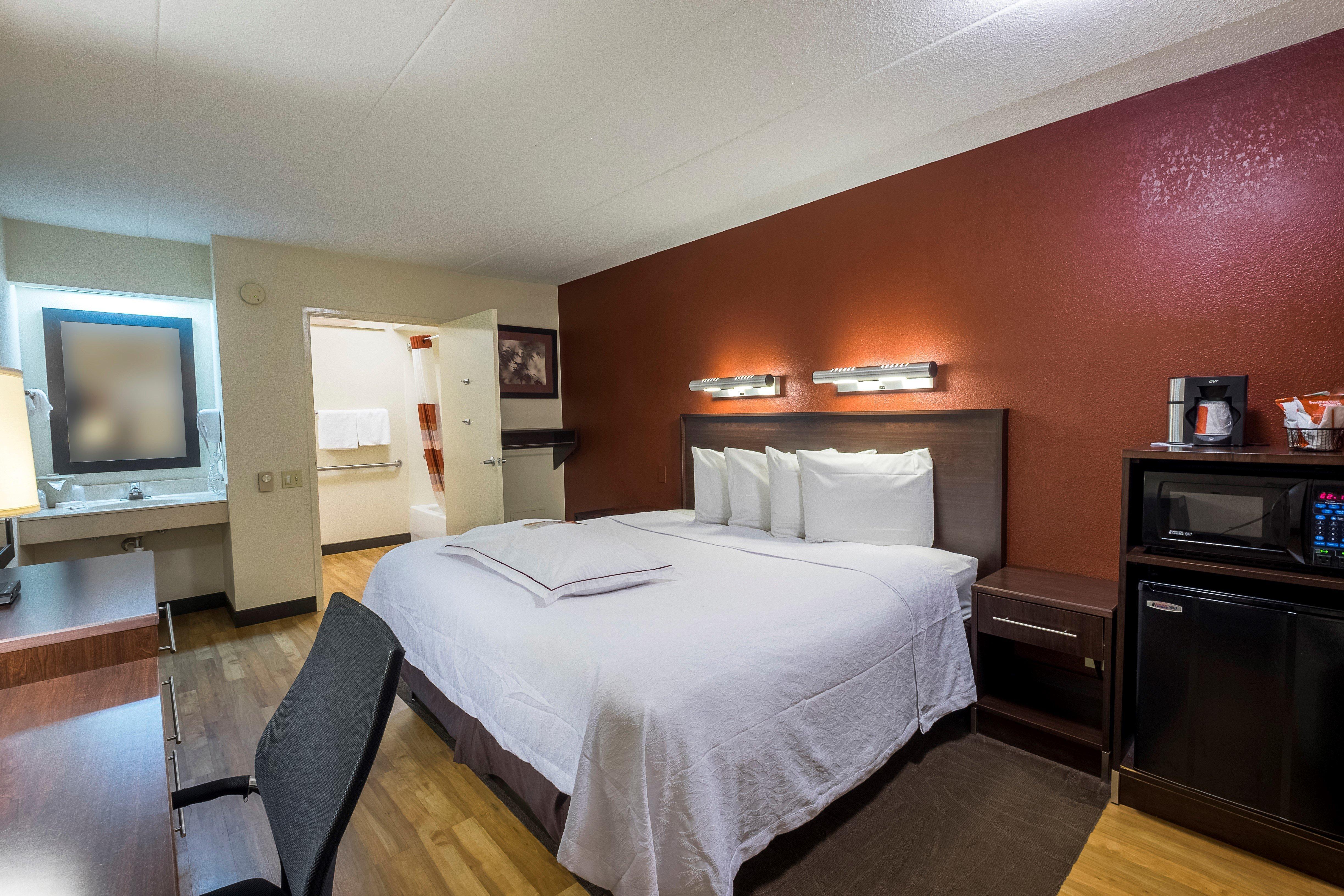 Red Roof Inn Plus+ Statesville Exterior photo